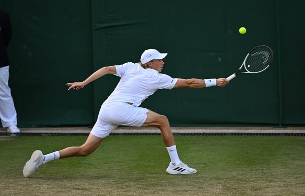 Jucătorul din top 100 ATP ia o pauză de la tenis