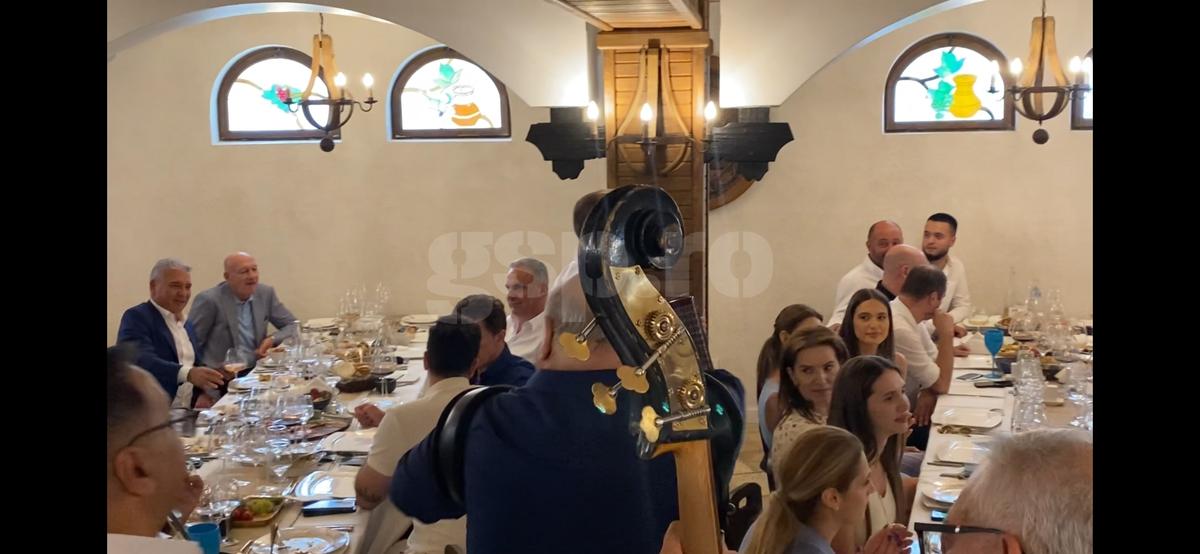„Unu-i Gică Hagi!” » Imagini FABULOASE de la petrecerea organizată de Hagi după inaugurarea investiției de 8 milioane de euro! Stere Halep, SHOW pe muzică machedonească