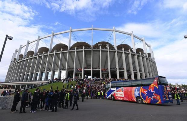 Start la vânzări! » Gigi Becali nu a aplicat noul TVA: pachete „la reducere” pentru Europa League. Iată prețurile oficiale!