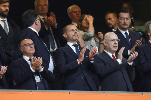 Daniel Levy, primul din stânga, și-a anunțat demisia de la Tottenham / Foto: Imago Images