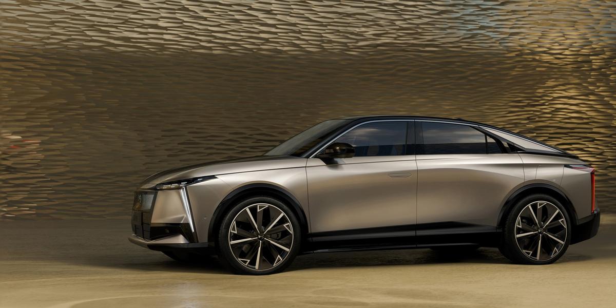 Noua mașină de lux a francezilor intră pe piața din România » Cât costă și cum arată limuzina electrică