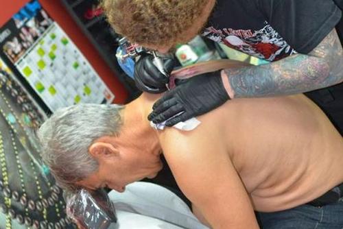 Sorin Cârțu și-a tatuat sigla Armani