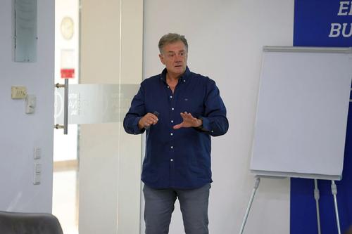 Kyros Vassaras, întâlnire cu reprezentanții cluburilor din Superliga/ FOTO: frf.ro