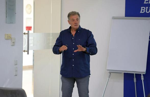 FCSB, absent nemotivat de la întâlnirea cu Kyros Vassaras
