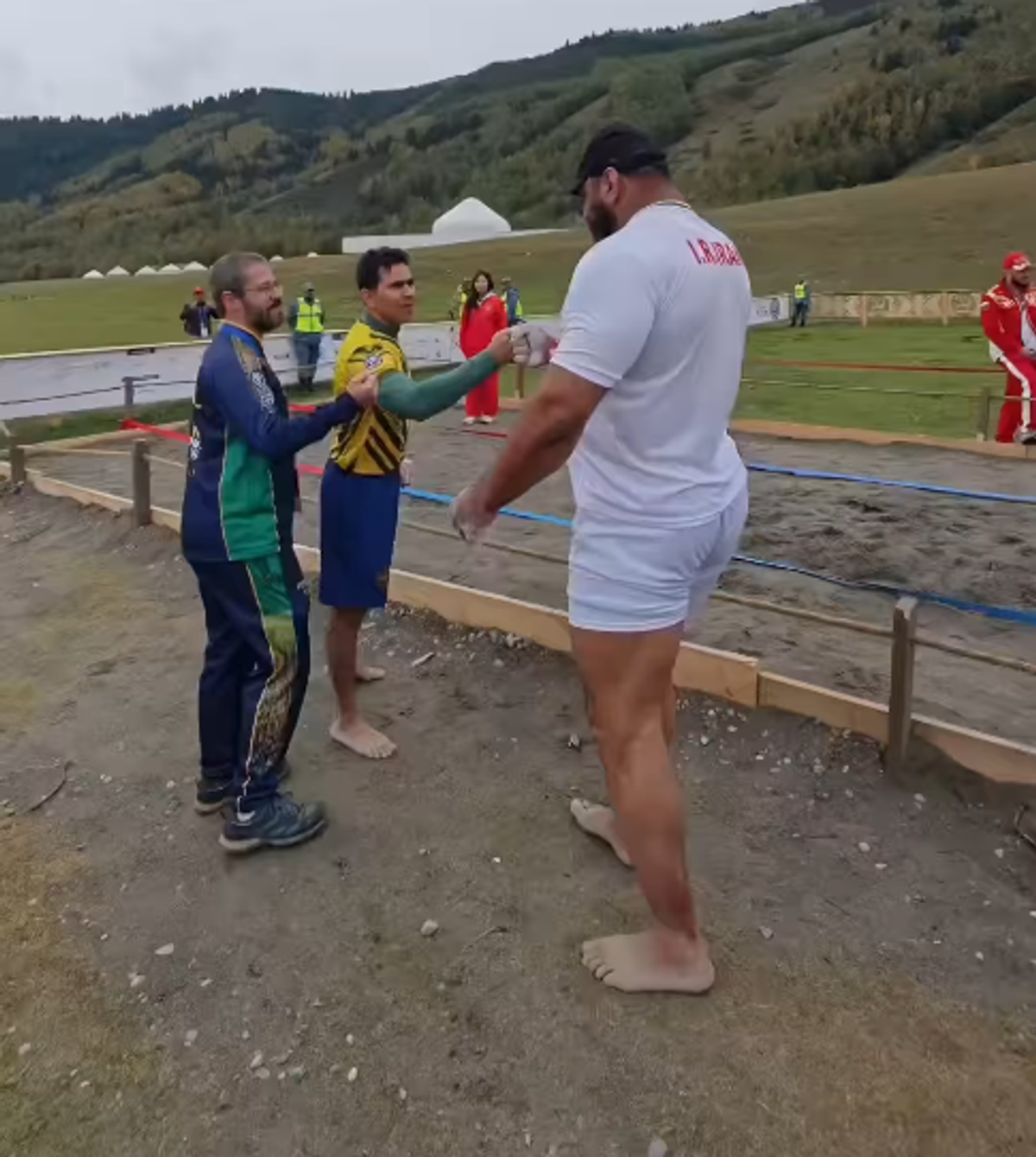 Imagini incredibile de la competiția misterioasă unde participă și România » David vs. Goliat în viața reală: cum s-a încheiat proba