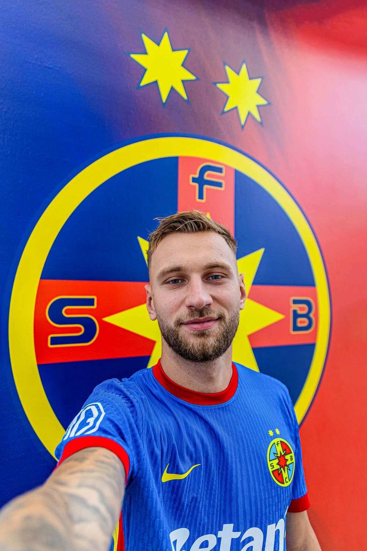 FCSB l-a prezentat oficial de Denis Drăguș