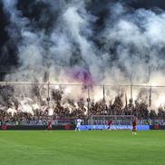 Spectacol în tribunele de la Osnabruck: un roller coaster s-a plimbat în peluză // foto: imago images