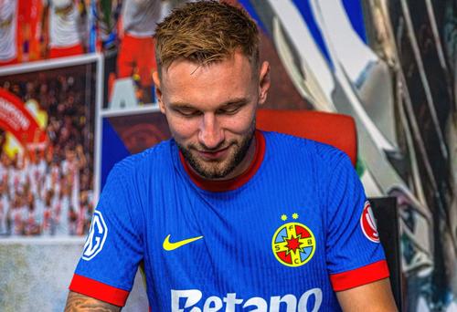 Denis Drăguș a semnat cu FCSB