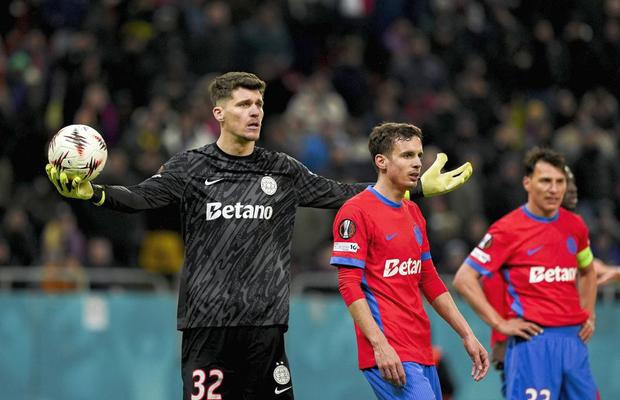 Jucătorul de la FCSB, pus să își facă bagajele: „E terminat psihic, ar trebui să plece”