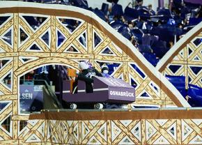 Coregrafia anului în Germania: fanii au construit un adevărat roller coaster în peluză
