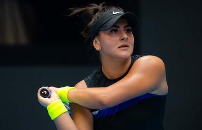CHINA OPEN // VIDEO Bianca Andreescu a fost eliminată de la China Open de Naomi Osaka, după ce a câștigat primul set