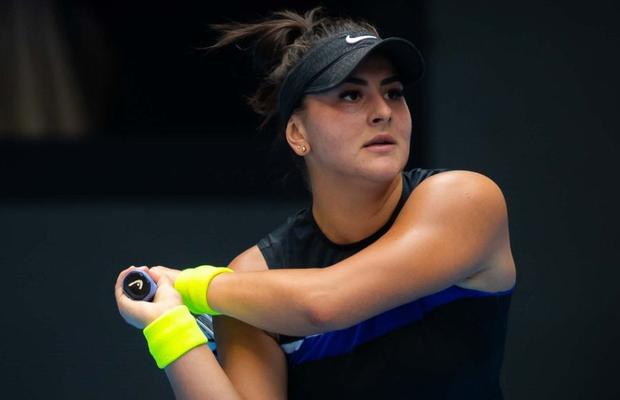 CHINA OPEN // VIDEO Bianca Andreescu a fost eliminată de la China Open de Naomi Osaka, după ce a câștigat primul set