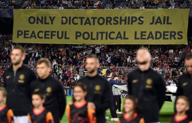 Manuel Valls, fost premier al Franței, dezgustat de protestul de la Barcelona - Inter: „Doar dictaturile închid în pușcărie lideri politici pașnici”