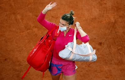 SIMONA HALEP - IGA SWIATEK 1-6, 2-6.  Simona Halep e OUT Roland Garros! A câștigat doar trei game-uri cu Iga Swiatek