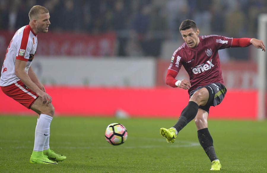 Gomelt poate reveni în tricoul lui CFR Cluj EXCLUSIV Dan Petrescu și-a găsit mijlocașul de creație! Cu cine negociază șefii lui CFR Cluj
