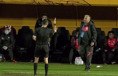 FOTO „Centralul” Marcel Bîrsan a comis-o grav în Viitorul - CFR Cluj și l-a scos din sărite pe Dan Petrescu!