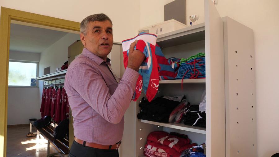 Primarul din Pietrari, Nicolae Moraru, e implicat în viața echipei din comună „Vrei să joci? Zi-mi numele părinților!” » Derby cu polițiști suspectați că trișează și primar-„Halagian” în Liga 5 Vâlcea
