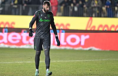 Gigi, ai văzut-o pe asta? „Tontogol” primit de Lukas Zima, portarul dorit la FCSB