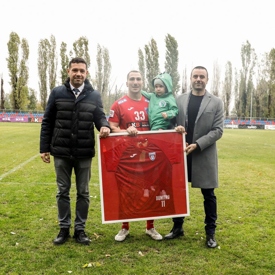 Ionuț Dumitru, extrema Stelei, s-a retras din activitate/Foto: Facebook (Steaua București) Dinamo și Steaua, victorii în etapa a 4-a a Cupei României la rugby! „Dulăii” și-au asigurat prezența în semifinalele competiției