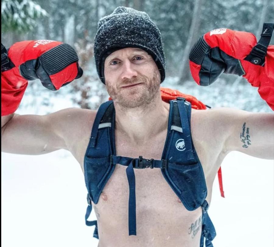 Andre Schurrle se simte în largul său pe munte și alergând în frig / Foto: Instagram Fostul fotbalist campion mondial șochează în noua lui carieră » Concurează alături de 99 de rivali în „Last Soul Ultra”!