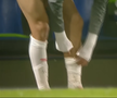 Imaginile etapei în Superliga » Ritualul repetat de 40 de ori pe bancă: „Pe el să nu-l cheme să intre repede!”