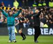 Fanii au intrat pe teren în Sheffield Wednesday - Coventry. FOTO: Imago Images