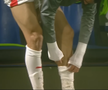 Ritualul lui Kyriakou Charalampos, înainte să intre în teren la Slobozia - Dinamo
