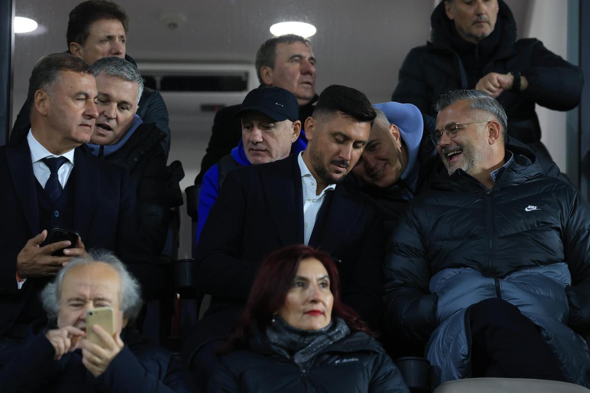 Cum a fost surprins în Giulești Ianis Zicu, „principalul” deghizat al Farului! Riscă sancțiuni imense