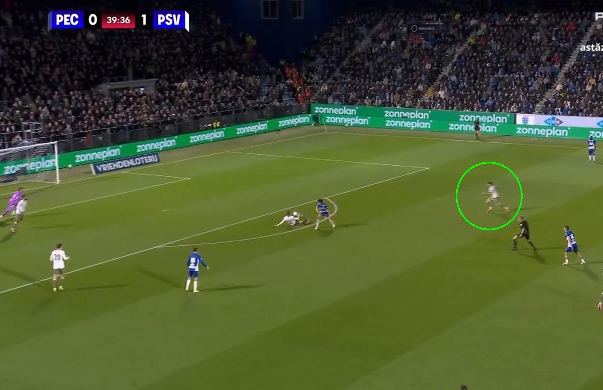 Cum a înscris Dennis Man primul gol pentru PSV