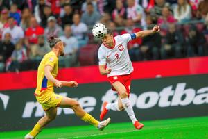 Acuzații grave după Polonia - România » Selecționerul și-ar fi dat acordul pentru cartonaș: „Regizat!”