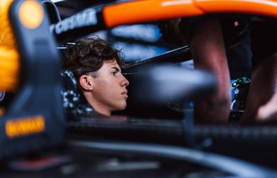 Tânărul pilot român David Cosma Cristofor, pe locul 3 al podiumului în Formula Trophy Malaysia, înaintea cursei de F1