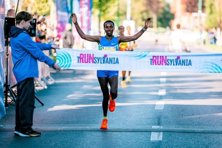 Asefu Abreha Etiopia a cucerit Brașovul: Asefu Abreha și Khairi Bejiga, regii curselor-vedetă de la Brașov Running Festival