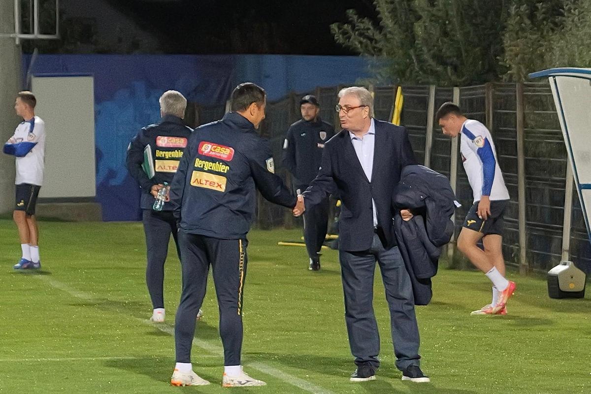 „Trebuie să știi română!” » Ce s-a întâmplat la antrenamentul oficial al naționalei pentru duelul cu Suedia