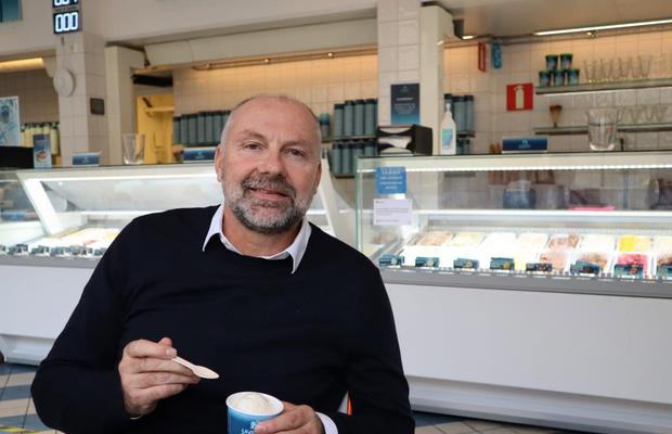Ne-a eliminat la CM 1994, acum e regele înghețatei în Suedia: „Sare de mare și caramel pentru România” + Mesaj special către fostul coleg Craioveanu
