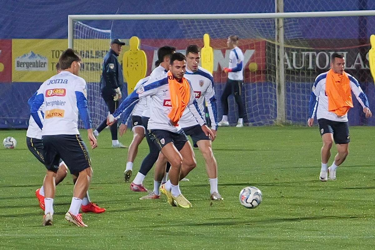 „Trebuie să știi română!” » Ce s-a întâmplat la antrenamentul oficial al naționalei pentru duelul cu Suedia