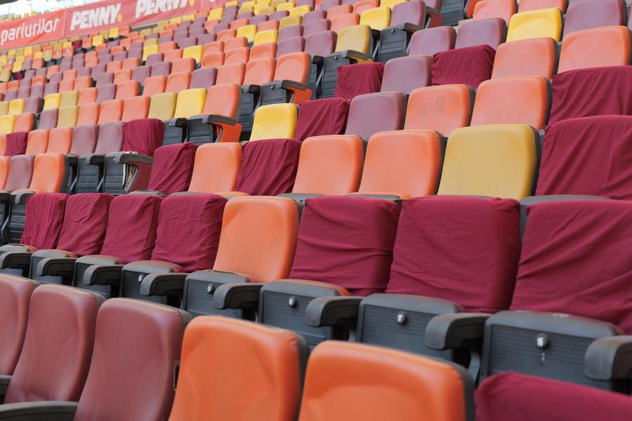 Detaliul observat la Arena Națională în timpul antrenamentului Suediei