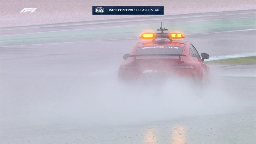 Verstappen, victorie în Marele Premiu Bahrain » Cursă nebună la Sepang: Russell a abandonat