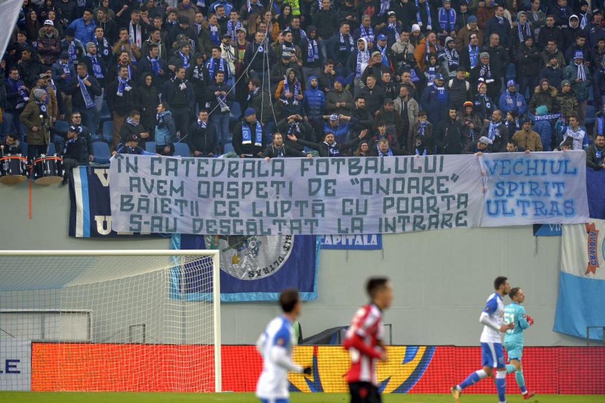 GALERIE FOTO CS Universitatea - Dinamo, rivalitate cu cuțitele pe masă! mesaje dure ale galeriilor