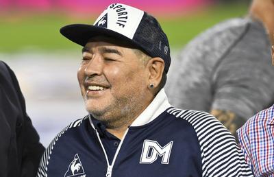 Operat cu succes și fără complicații: „A glumit când s-a trezit” » Diego Maradona începe recuperarea