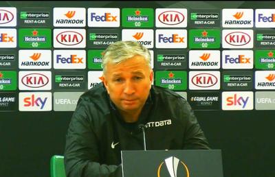 Dan Petrescu, show în capitala Italiei: „Să intru eu să joc? Să ne dea Roma 2 fundași, că ei au 6!” + Ce recompensă i-a promis fotbalistului care va marca pe Olimpico