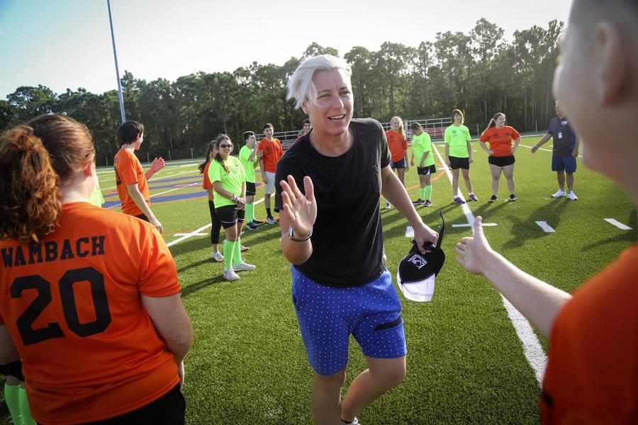 Abby Wambach Revolta fetei cu dublă personalitate: cine este Abby Wambach, campioana care a învins suferința