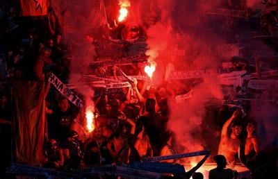 Ultrașii lui Marseille au băgat spaima în autorități » Galeria lui Lille, interzisă pe Velodrome
