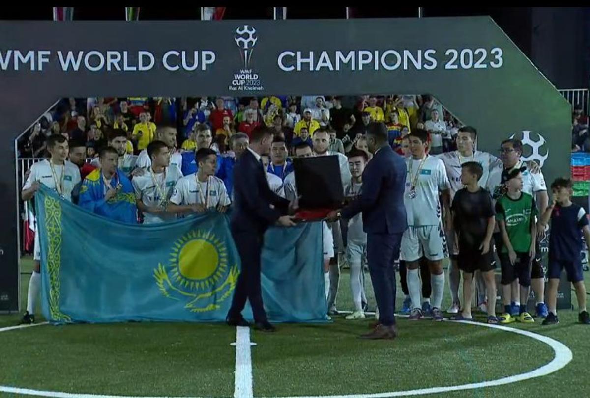 ROMÂNIA E CAMPIOANĂ MONDIALĂ LA MINIFOTBAL! Triumf istoric după o desfășurare IREALĂ » „Tricolorii” au revenit de la 0-2 și s-au impus după 30 de penalty-uri!