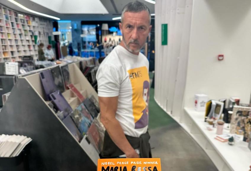 Mihai Stoica și Teodora, fiica lui, au oferit un moment comic în timpul unei ieșiri la cumpărături.