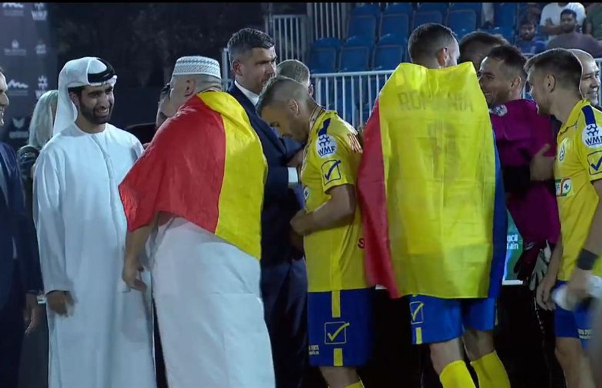 Cine sunt jucătorii care au adus titlul mondial în România » Bourceanu nu e singurul fotbalist profesionist din lot!