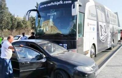 Autocarul lui Neftchi, implicat într-un accident rutier, după ce Mutu a cerut deplasarea cu două zile înainte de meci