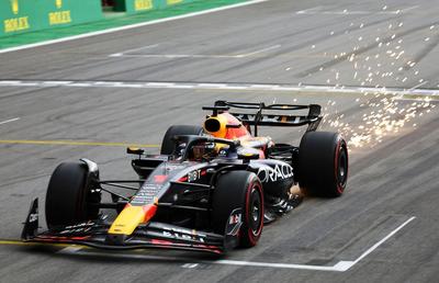 Max Verstappen, cel mai rapid în bezna din Sao Paulo. Premiat pentru pole-position de „Împăratul” fotbalului brazilian