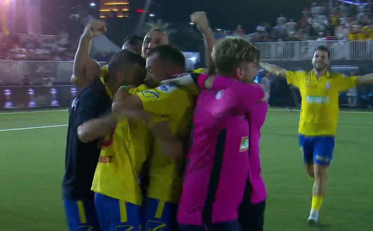 ROMÂNIA E CAMPIOANĂ MONDIALĂ LA MINIFOTBAL! Triumf istoric după o desfășurare IREALĂ » „Tricolorii” au revenit de la 0-2 și s-au impus după 30 de penalty-uri!