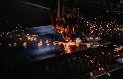 Aparate CNC: Soluția perfectă pentru industria modernă