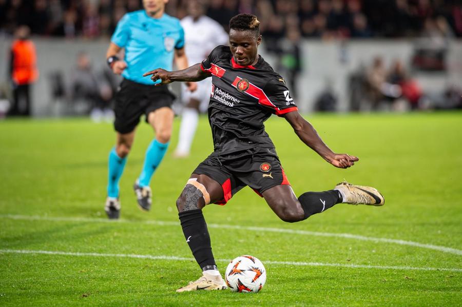 Atacantul din Guineea-Bissau, Franculino Dje, în meciul remizat (1-1) cu Hoffeinheim / Foto: Imago Cele 6 capitole la care titularii lui FCSB sunt net depășiți de primii 11 ai lui Midtjylland